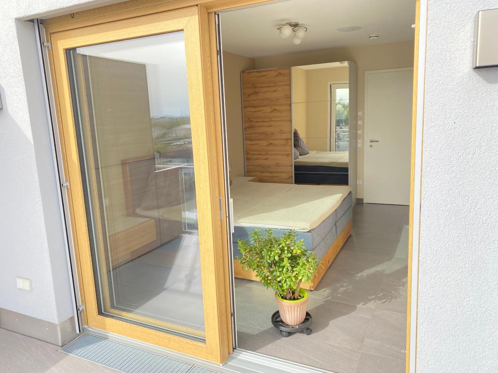 Penthouse Apartment Mit Alpenblick فريدريشسهافن المظهر الخارجي الصورة