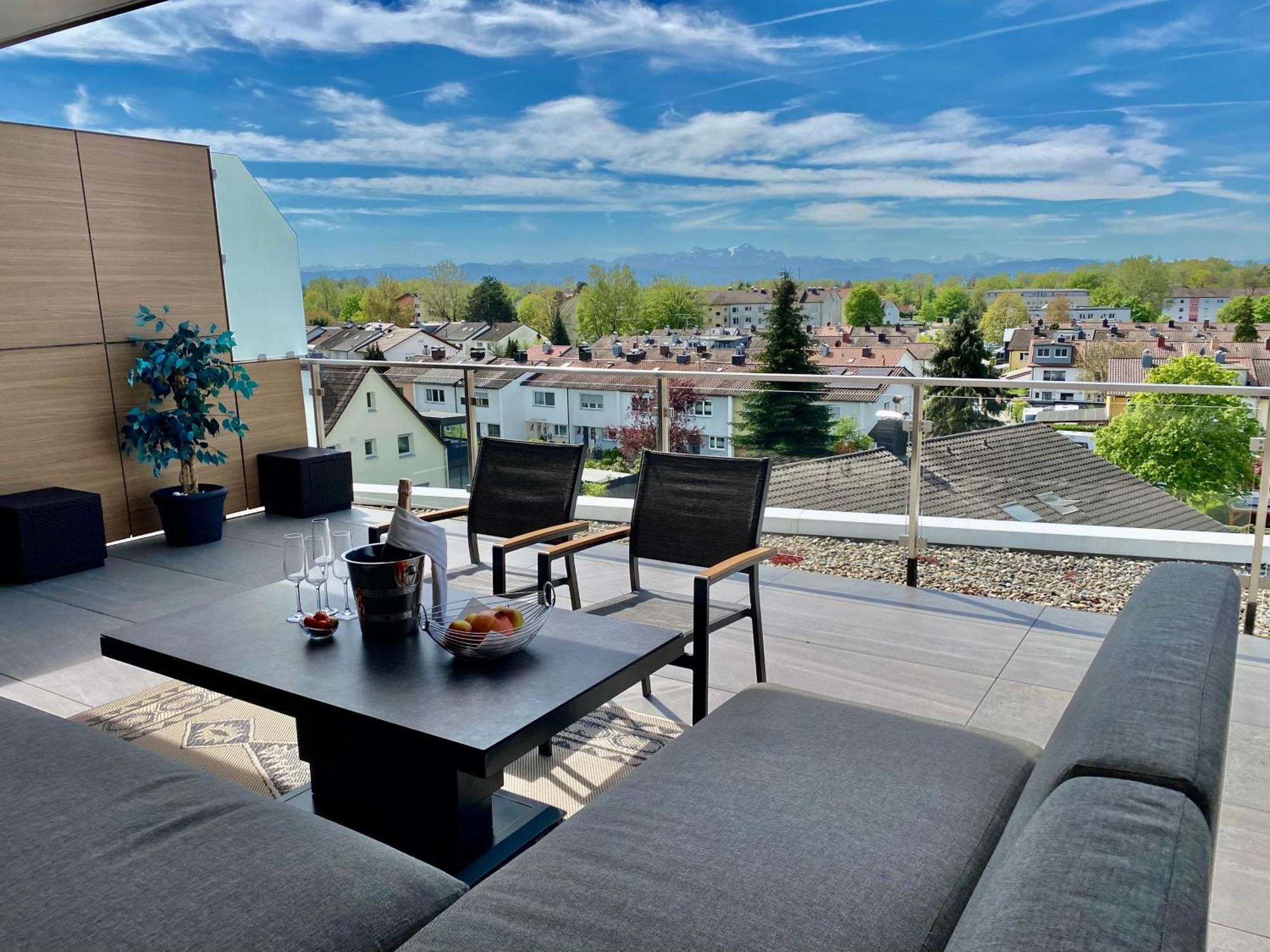 Penthouse Apartment Mit Alpenblick فريدريشسهافن المظهر الخارجي الصورة