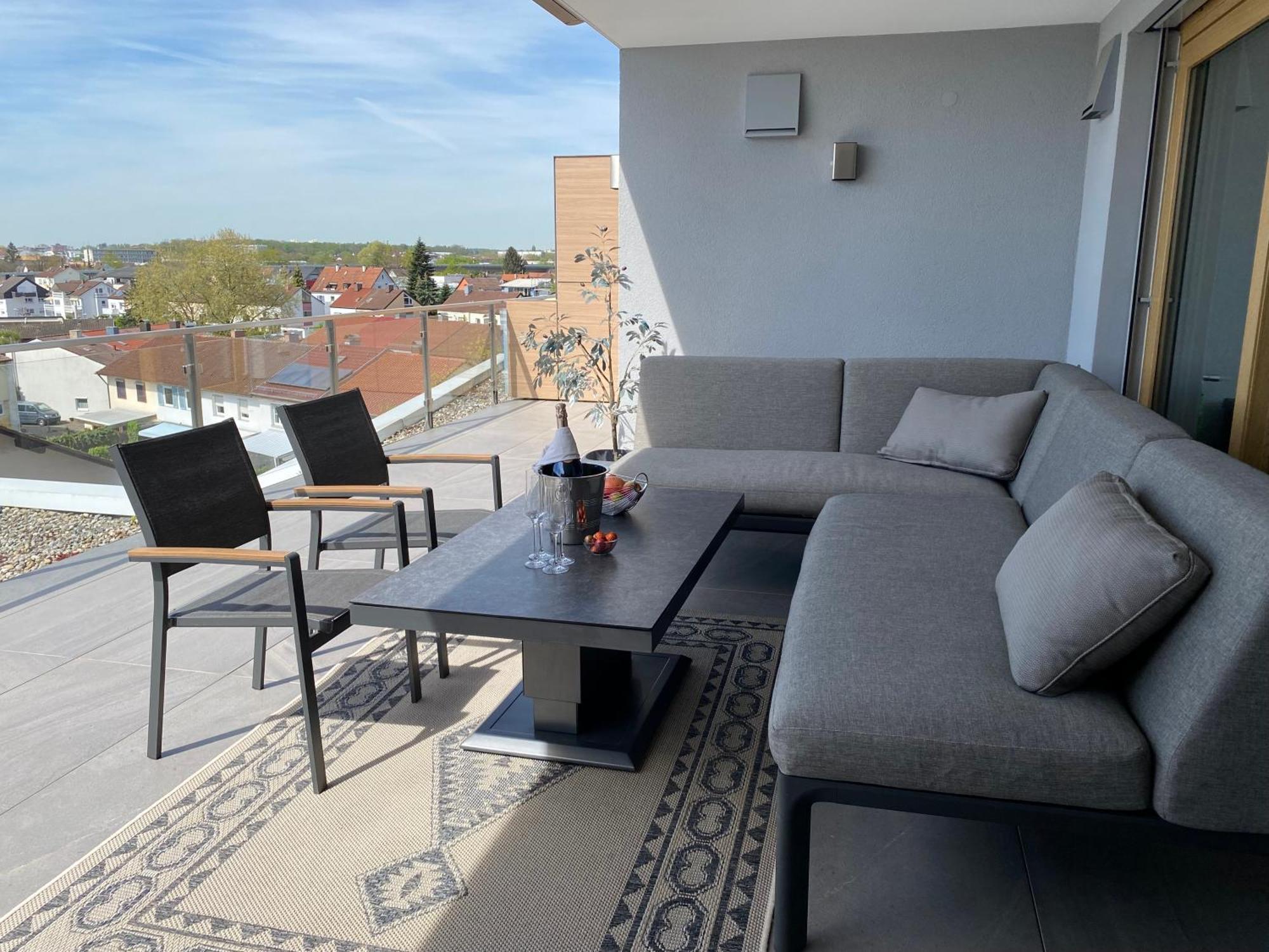 Penthouse Apartment Mit Alpenblick فريدريشسهافن المظهر الخارجي الصورة